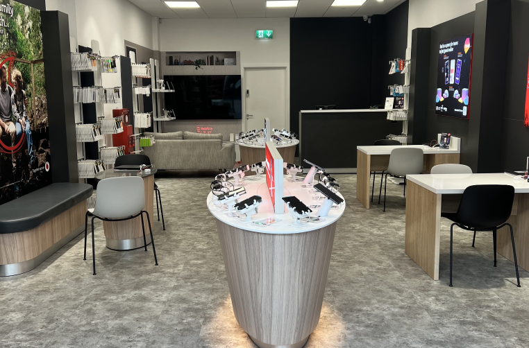 Vodafone Crescent store image 1 of 3
