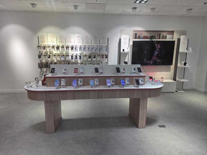 Vodafone Blackpool store image 1 of 3
